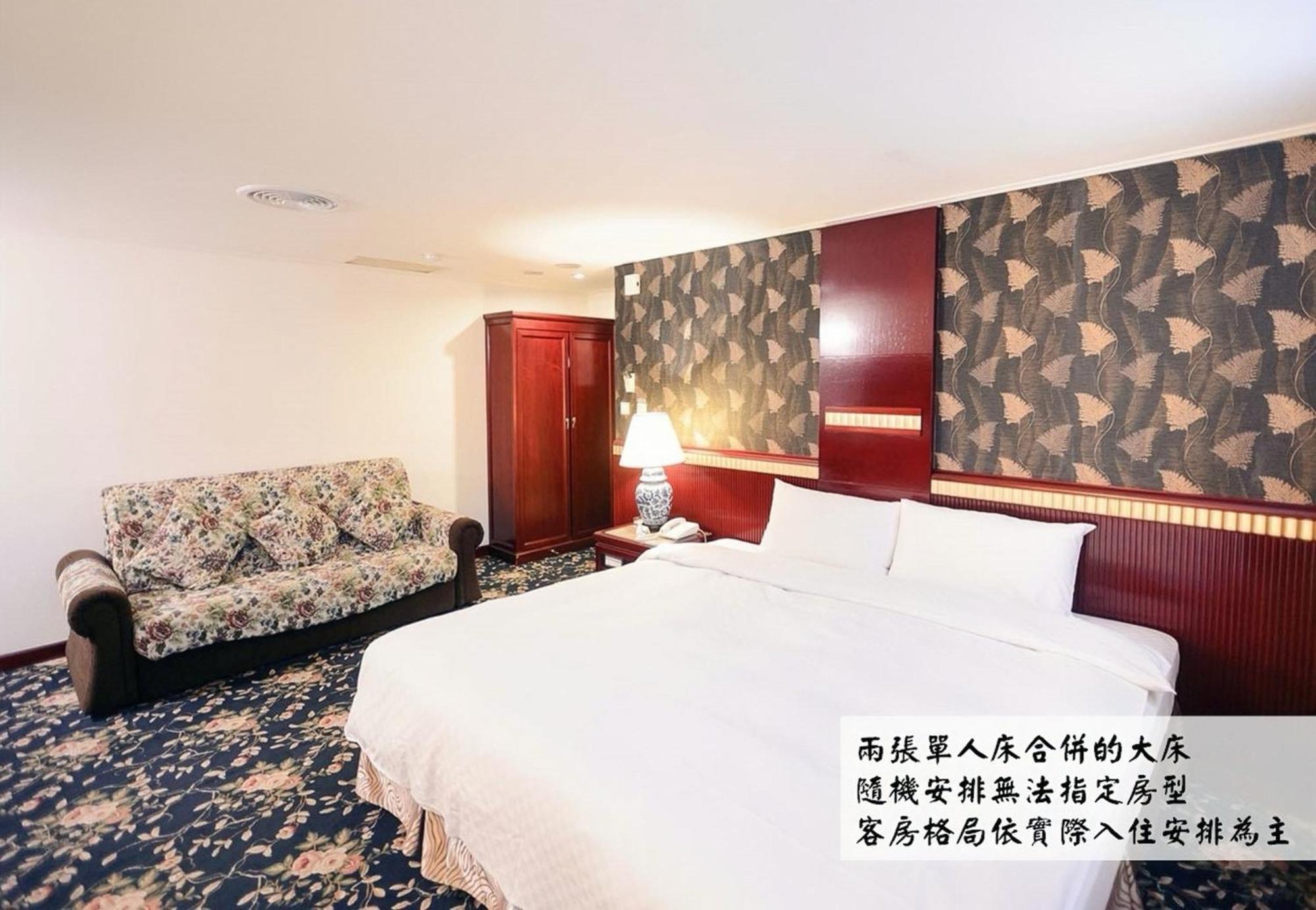 Kiwi Hotel Mrt Wenxin Branch Taichung Luaran gambar