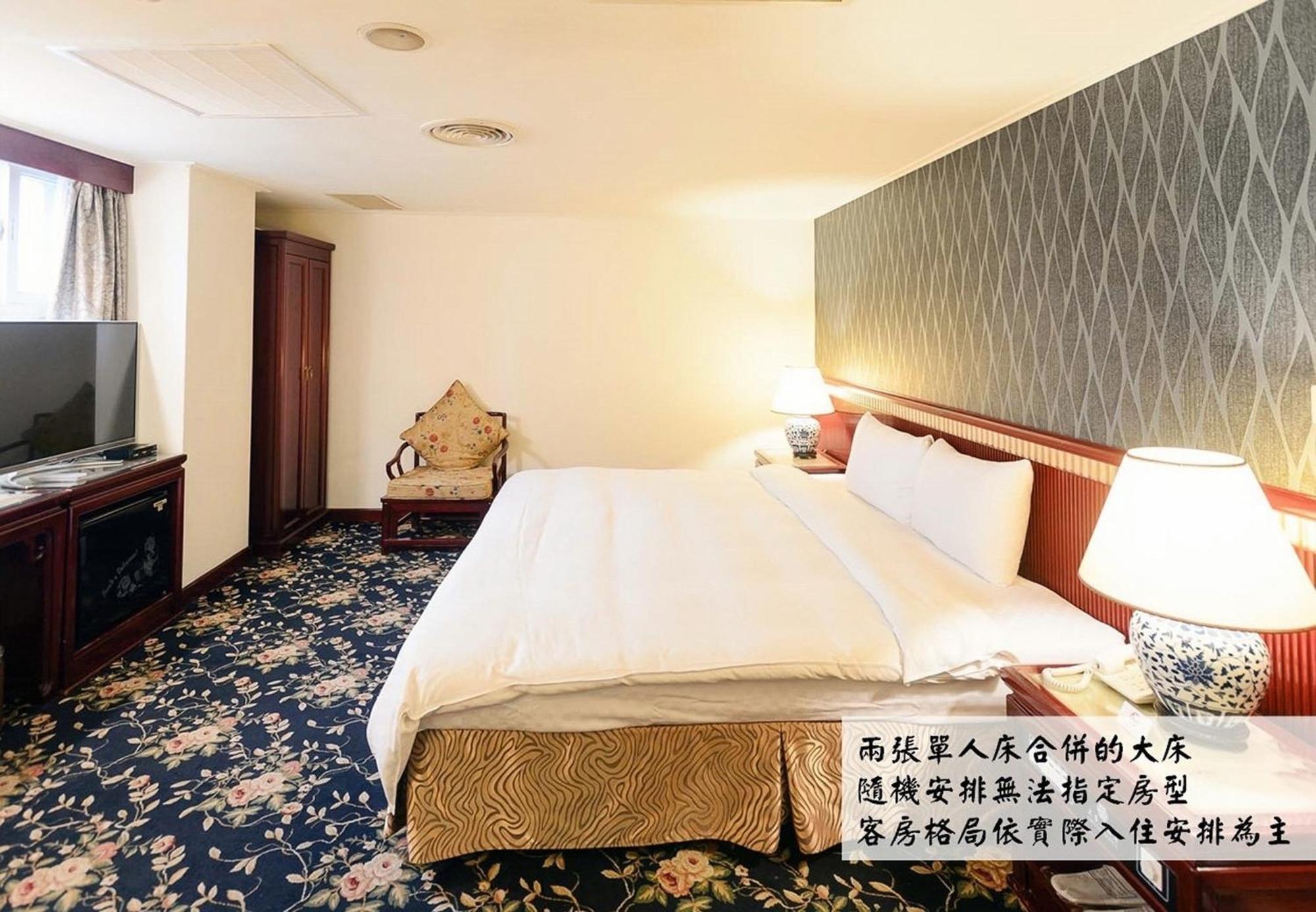 Kiwi Hotel Mrt Wenxin Branch Taichung Luaran gambar