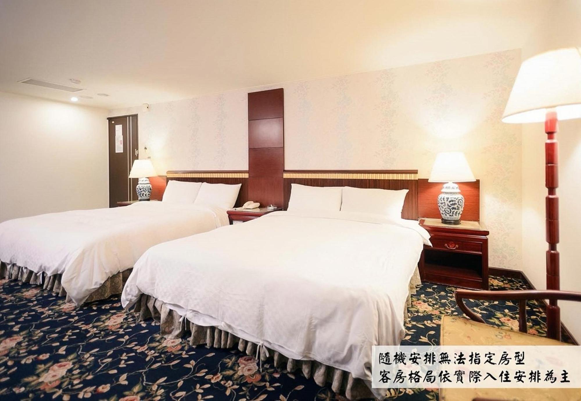 Kiwi Hotel Mrt Wenxin Branch Taichung Luaran gambar