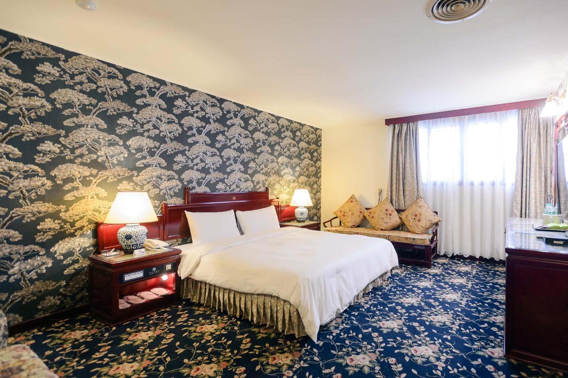 Kiwi Hotel Mrt Wenxin Branch Taichung Luaran gambar